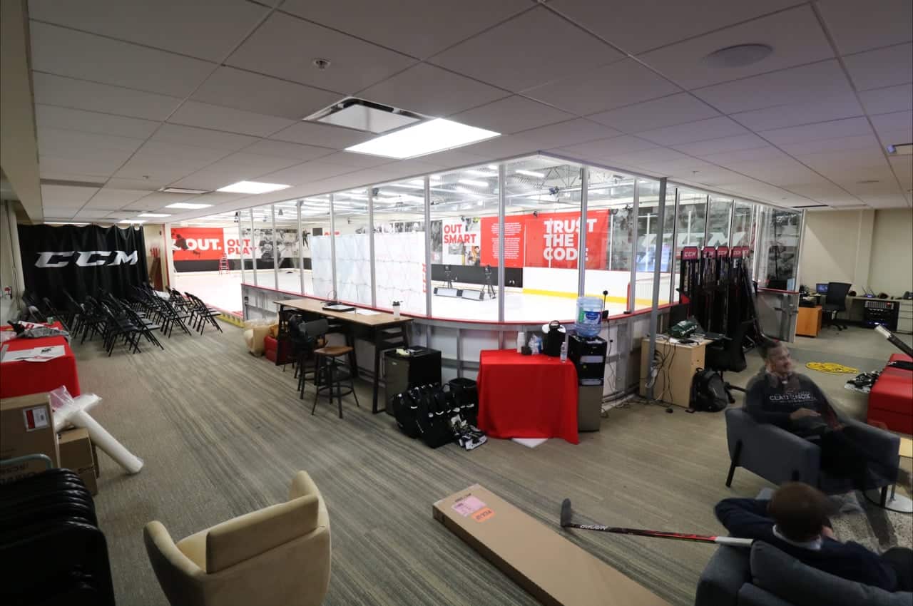 Lodowisko CCM Performance Lab z syntetycznym lodem Glice w Montrealu