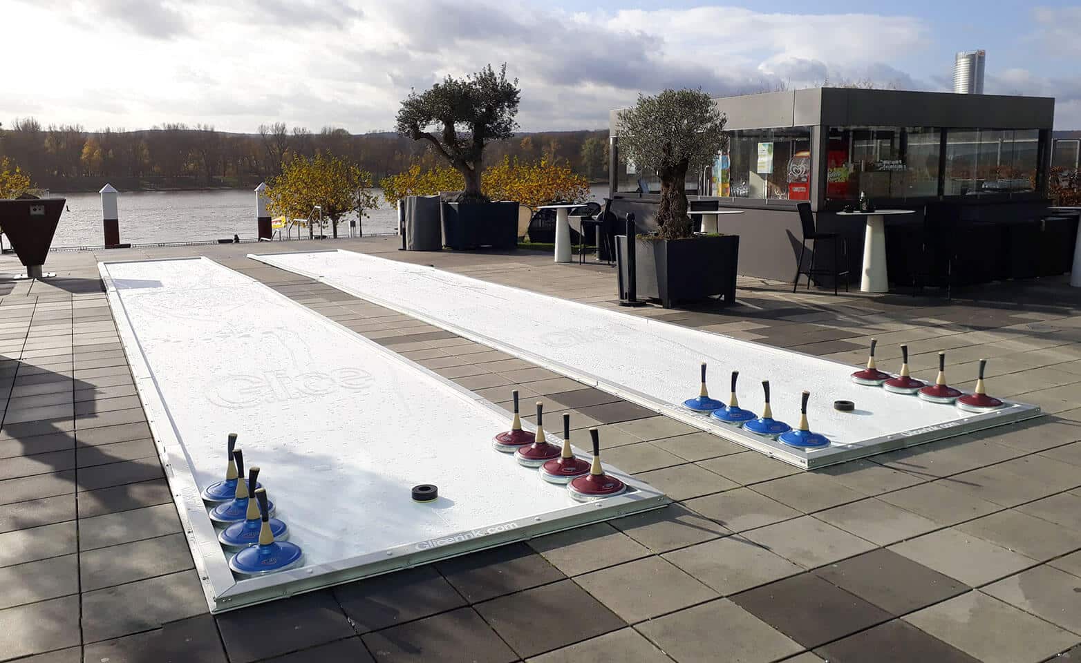 Bonn'daki 5 yıldızlı Alman otelinde iki curling pisti