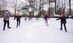 Glice plastic ice rink