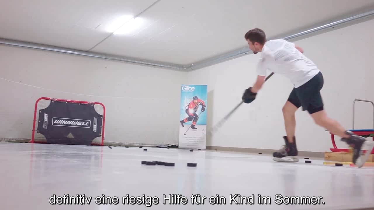 NHL All-Star Roman Josi trainiert auf seinem persönlichen synthetischem Eis Pad von Glice®
