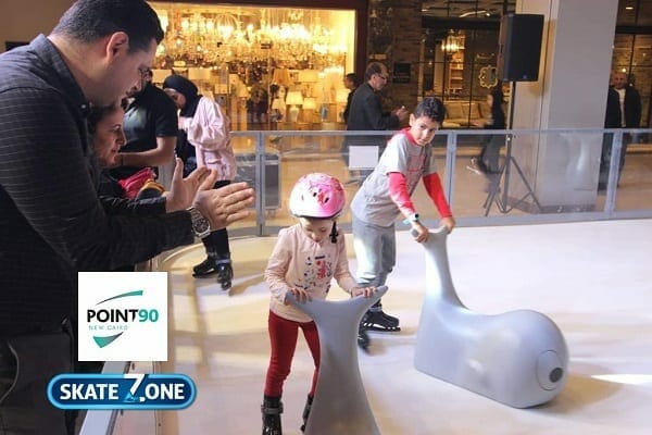 Neu eröffnete Glice® Synthetik-Eisbahn in Kairos Point 90 Mall