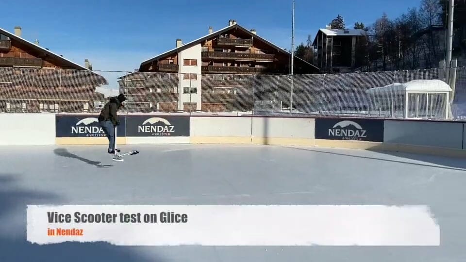 Nichts was nicht geht auf synthetischem Eis von Glice – Ice Scooter Test