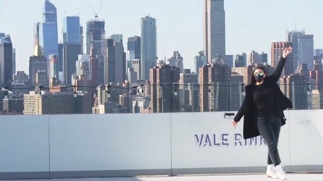 Skyline Eislaufen mit Glice Synthetikeis am William Vale Hotel in New York