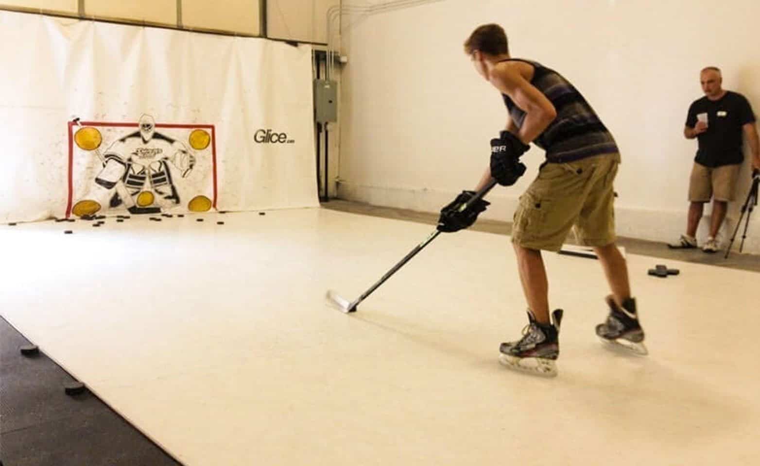 Training on a garage hockey rink