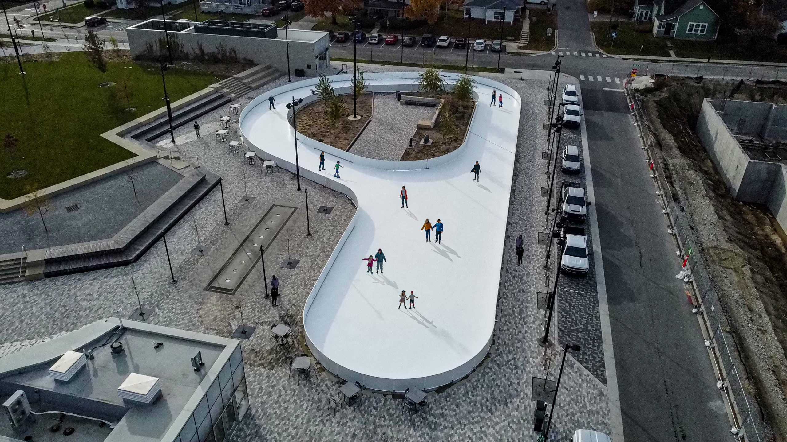 Westfield Unveils Innovative Custom-Shaped Eco Ice Rink