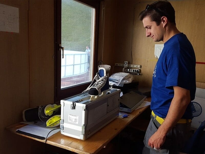 how to sharpen ice skates at home