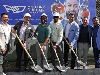 https://www.nhl.com/news/anthony-duclair-helps-bring-synthetic-outdoor-ice-rink-to-south-florida